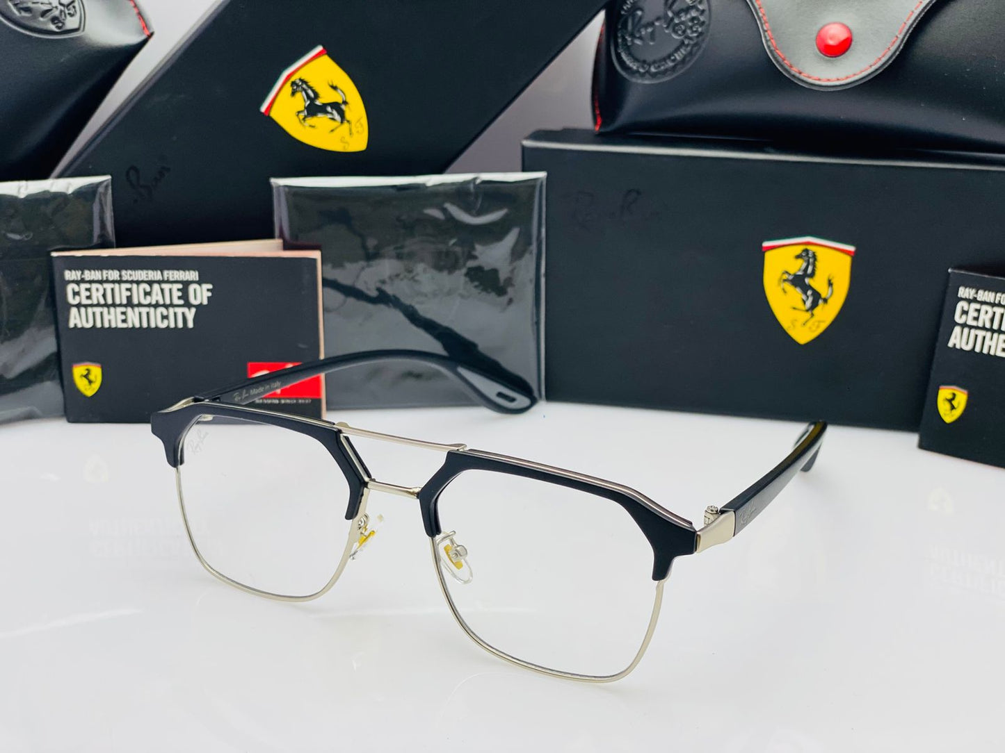 Premium Square Frame Sunglasses - Black Frame / Black Lens
